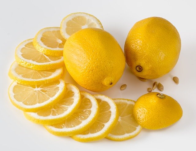 Four home recipes for lemon help you to keep your beauty